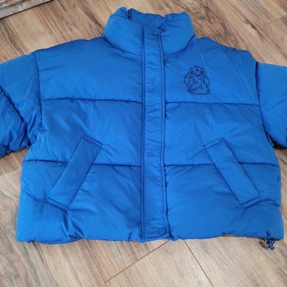 Disney Exclusive Woman's Stitch Puffer Coat - Picture 6 of 9